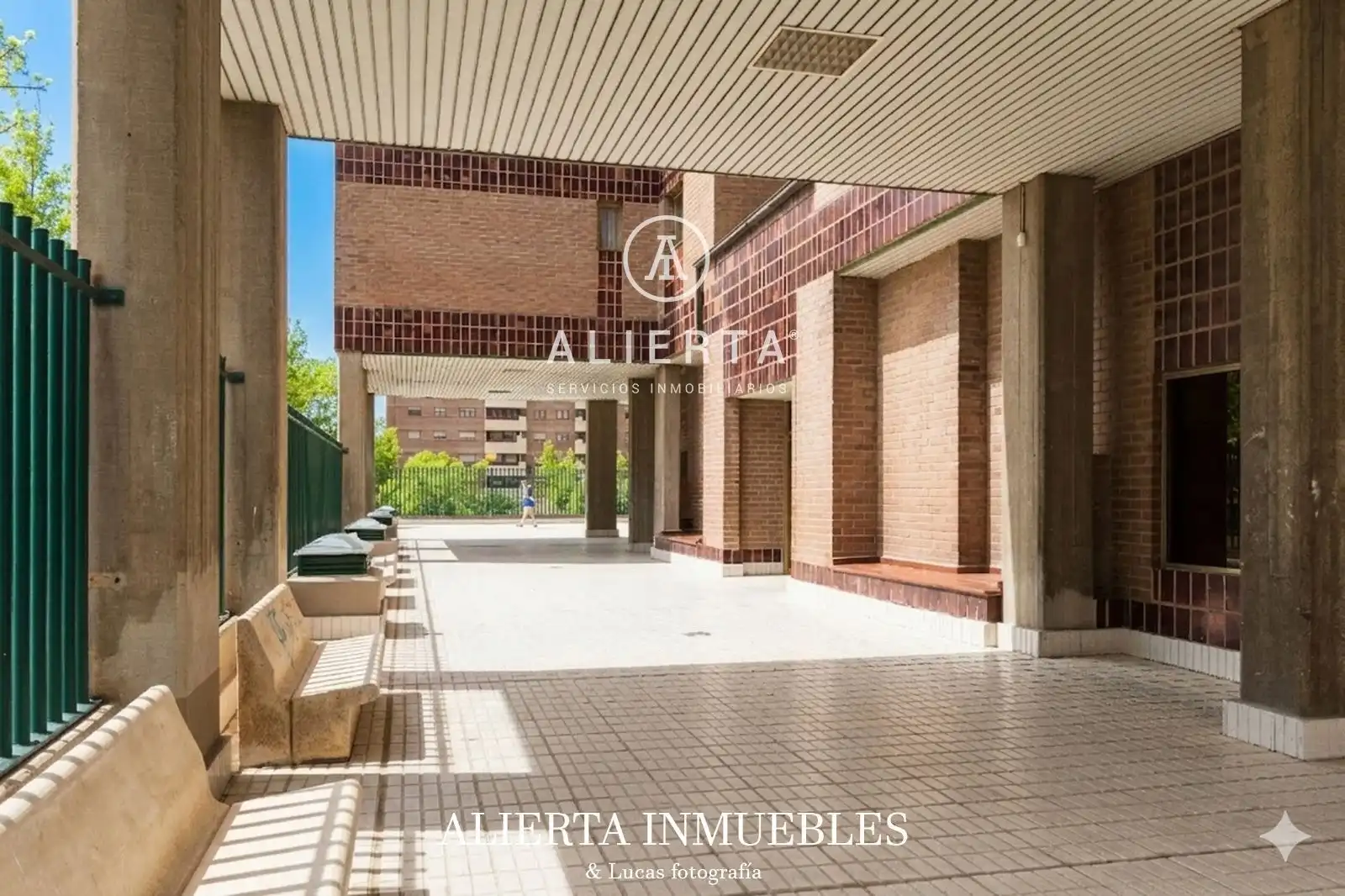 Vista exterior de Piso en venta en Zaragoza con Aire acondicionado, Calefacción y Terraza
