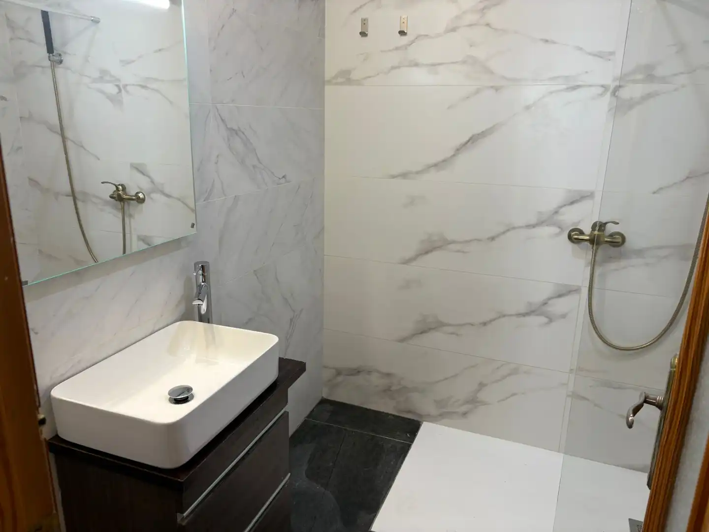 Baño de Planta baja en venta en Vilallonga / Villalonga con Aire acondicionado, Amueblado y Horno