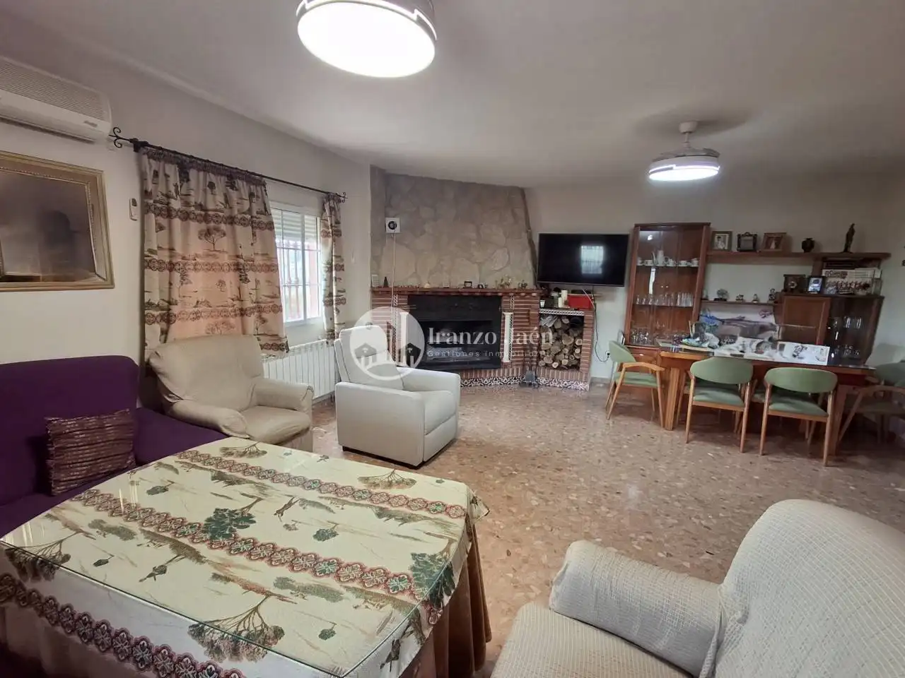 Living room of Houses for sale in Jaén  with Air Conditioner, Heating and Private garden