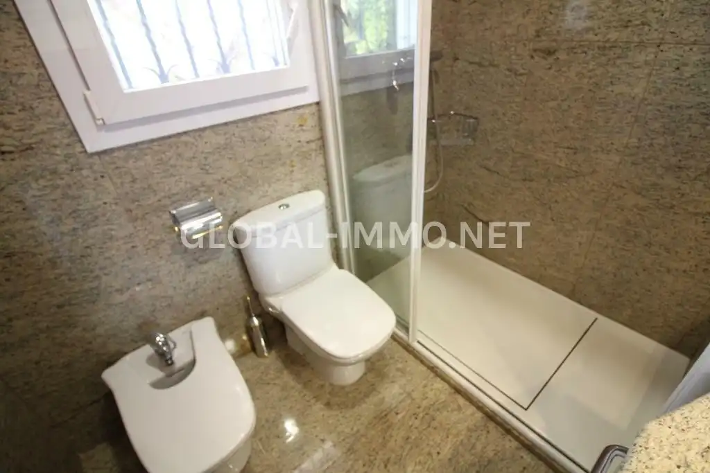 Baño de Casa o chalet en venta en Roses con Aire acondicionado, Calefacción y Jardín privado