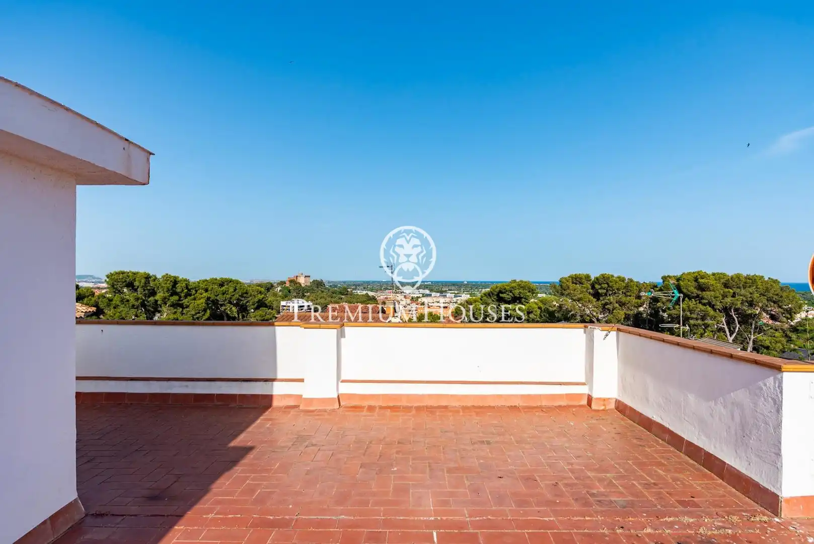 Terrassa de Casa adosada en venda en Castelldefels amb Aire condicionat, Calefacció i Jardí privat