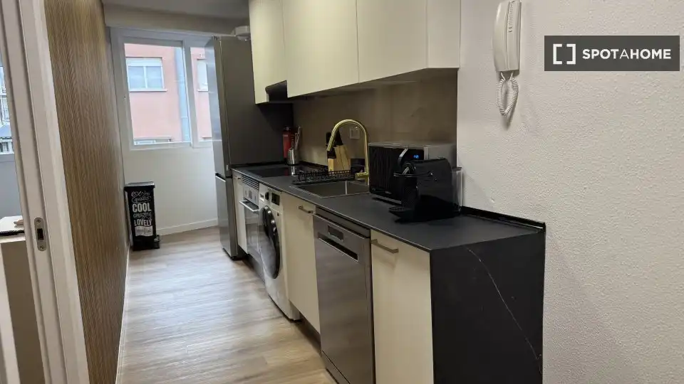 Küche von Wohnung zur Miete in Madrid mit Klimaanlage, Heizung und Möbliert