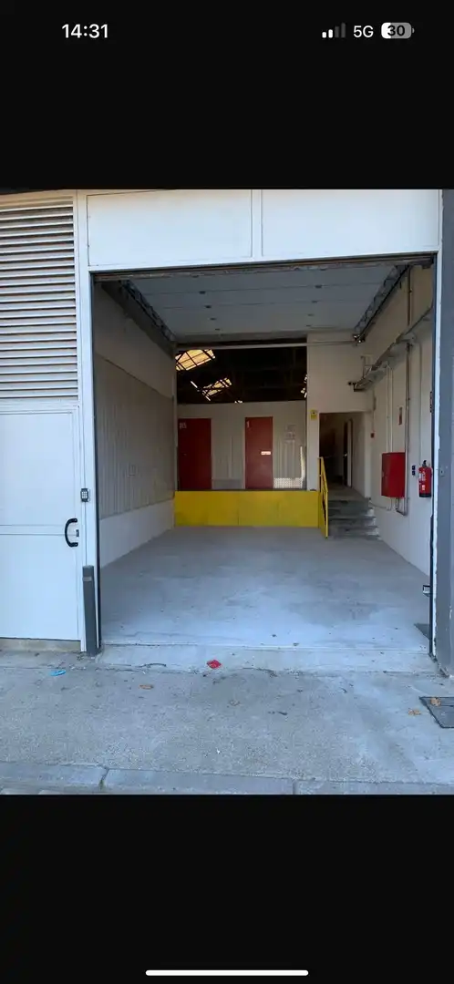 Nave industrial en venta en Cerdanyola del Vallès