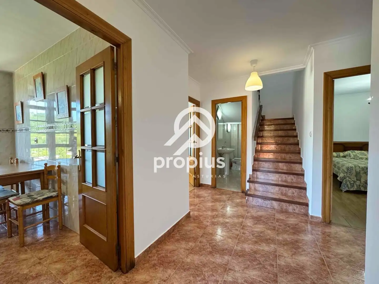 Casa adosada en venta en Piloña con Calefacción, Jardín privado y Parquet