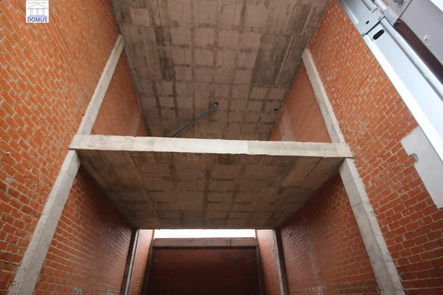 Commercial properties for sale in Valdelacalzada