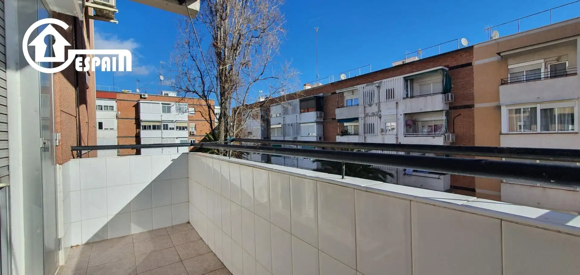 Vista exterior de Piso en venta en Madrid con Terraza