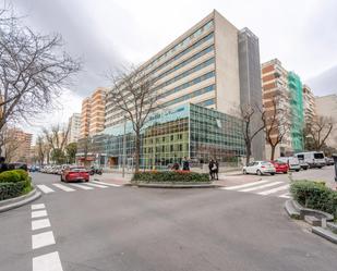 Vista exterior de Pis en venda en  Madrid Capital amb Aire condicionat, Terrassa i Balcó