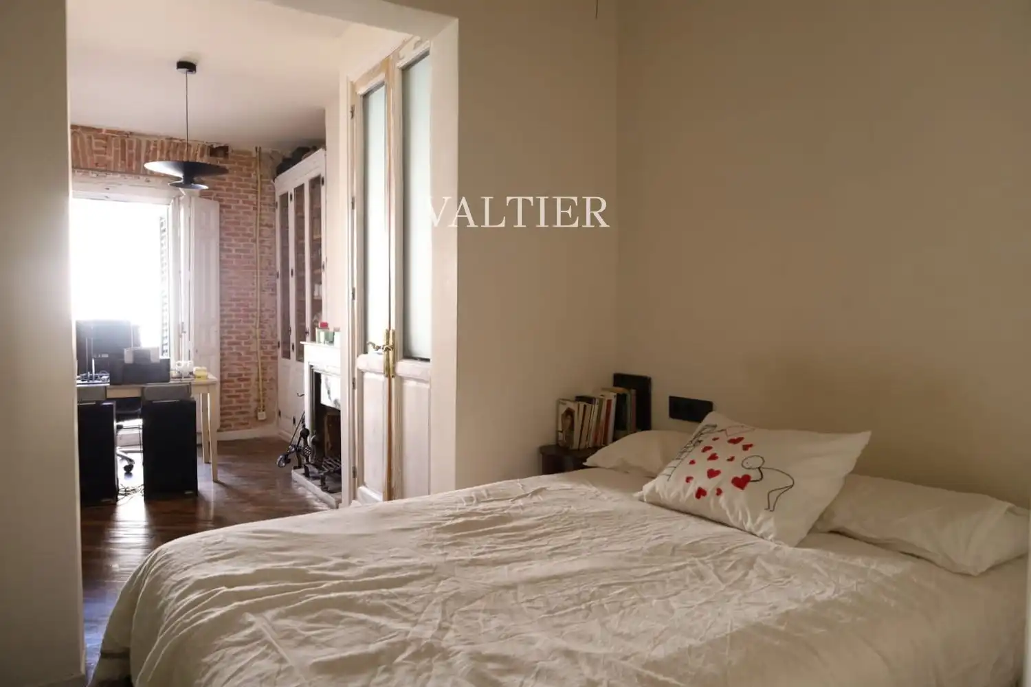 Bedroom of Flat for rent in Madrid  with Air Conditioner, Storage room and Furnished