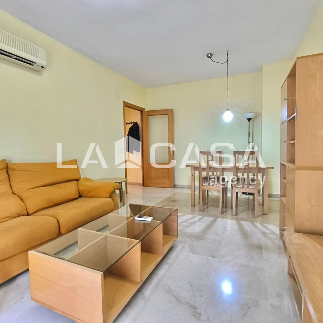Living room of Flat for sale in  Sevilla Capital