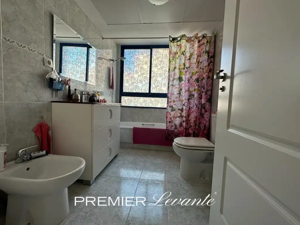 Bathroom of Attic for sale in Villajoyosa / La Vila Joiosa  with Air Conditioner, Heating and Terrace