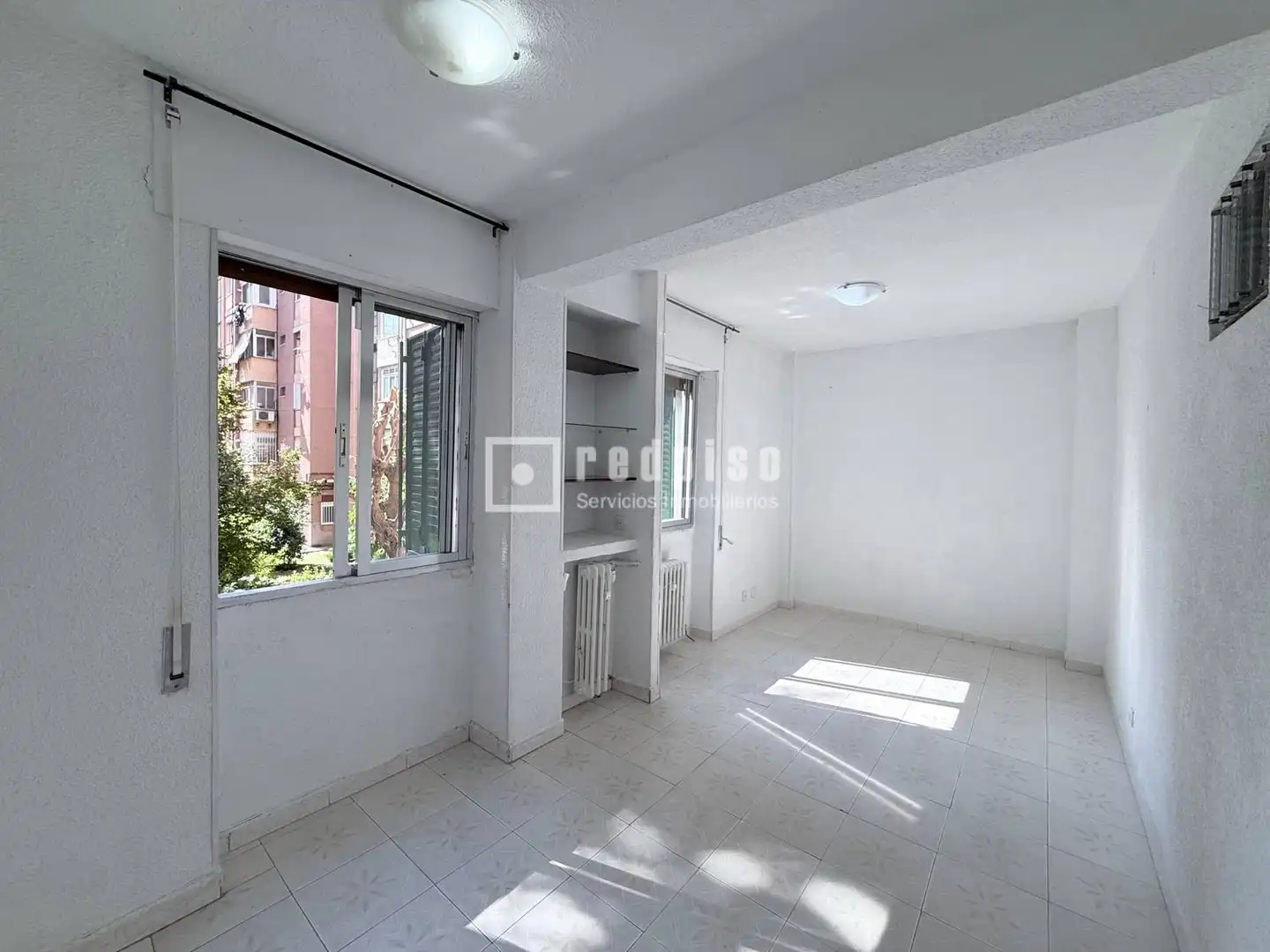 Habitación de Piso en venta en Madrid con Calefacción y Terraza