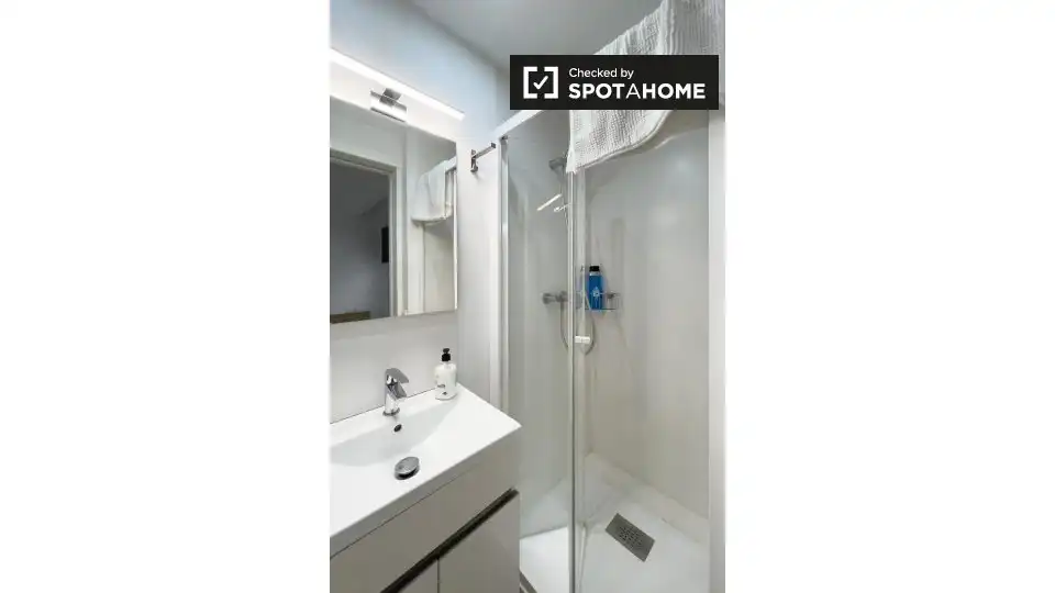 Flat with terrace to rent in Ciutat Vella, imagen 13