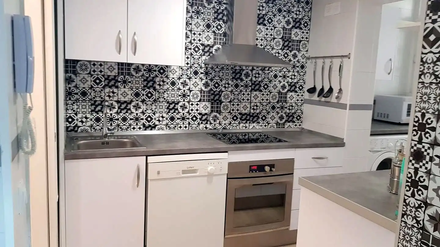 Cocina de Piso de alquiler en La Línea de la Concepción con Amueblado