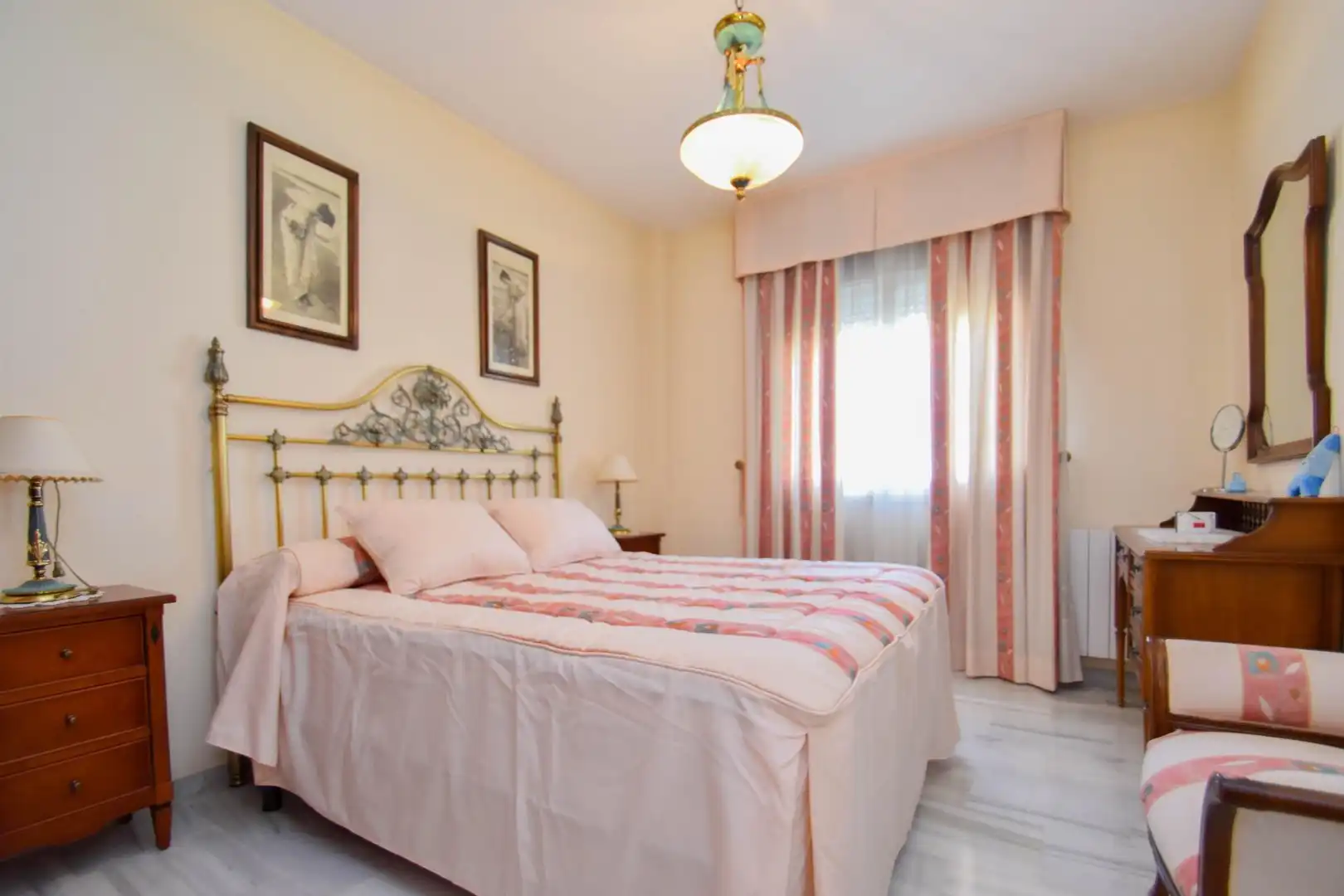 Habitación de Casa o chalet de alquiler en Cájar