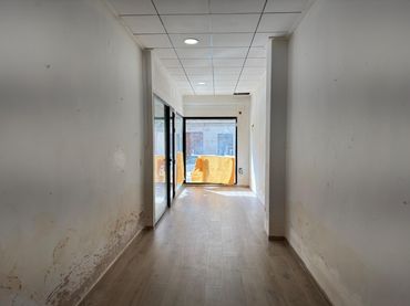 Local comercial en venda a Calle LLUIS VIVES