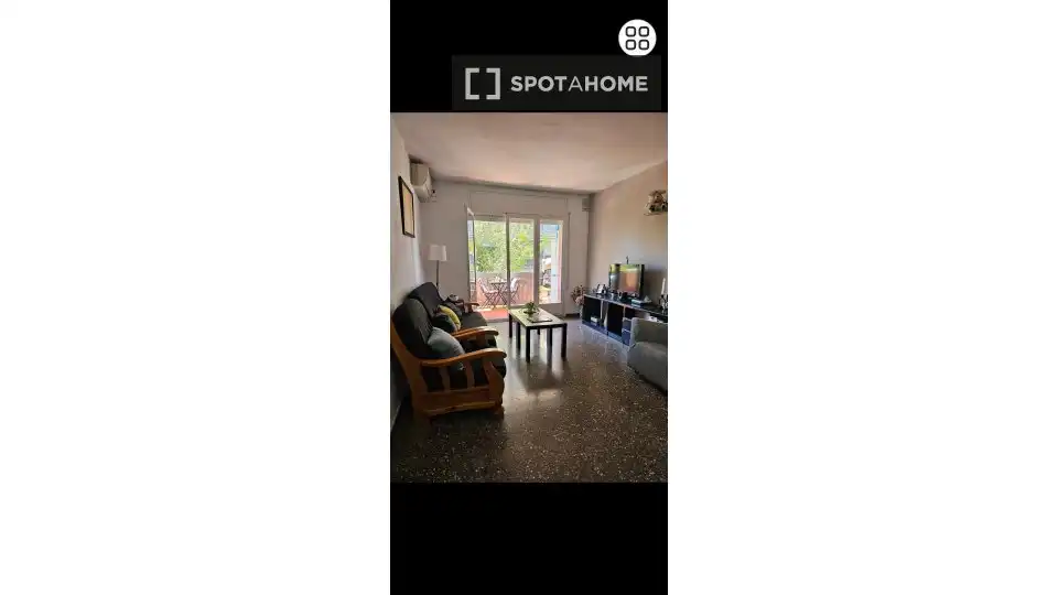 Exterior view of Flat for rent in L'Hospitalet de Llobregat  with Air Conditioner, Heating and Furnished