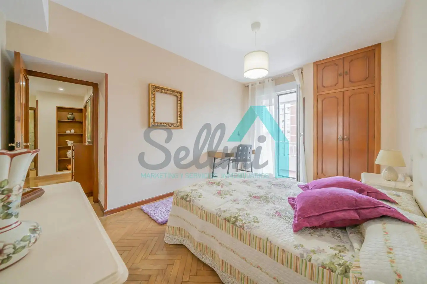 Bedroom of Flat for rent in Oviedo   with Heating, Parquet flooring and Terrace
