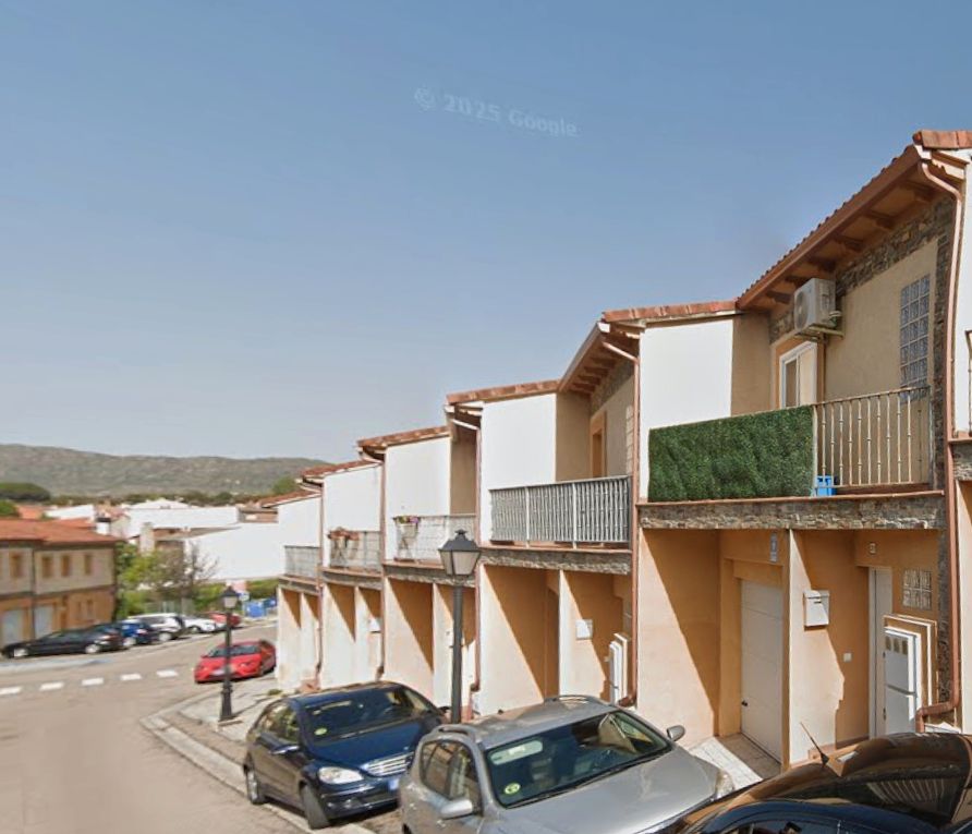 Exterior view of Single-family semi-detached for sale in Fresnedillas de la Oliva  with Private garden, Terrace and Community pool