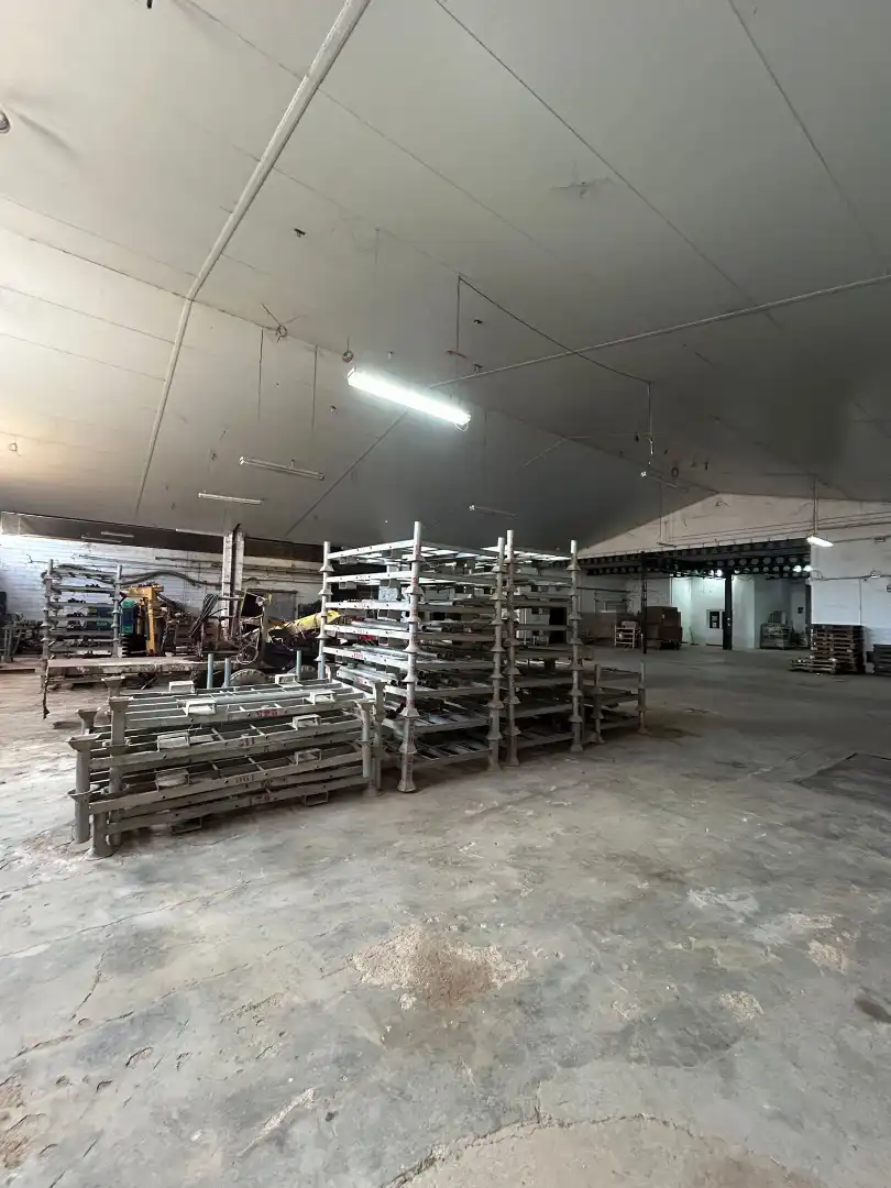 Nau industrial en venda a Avenida de Brenes 7, imagen 25