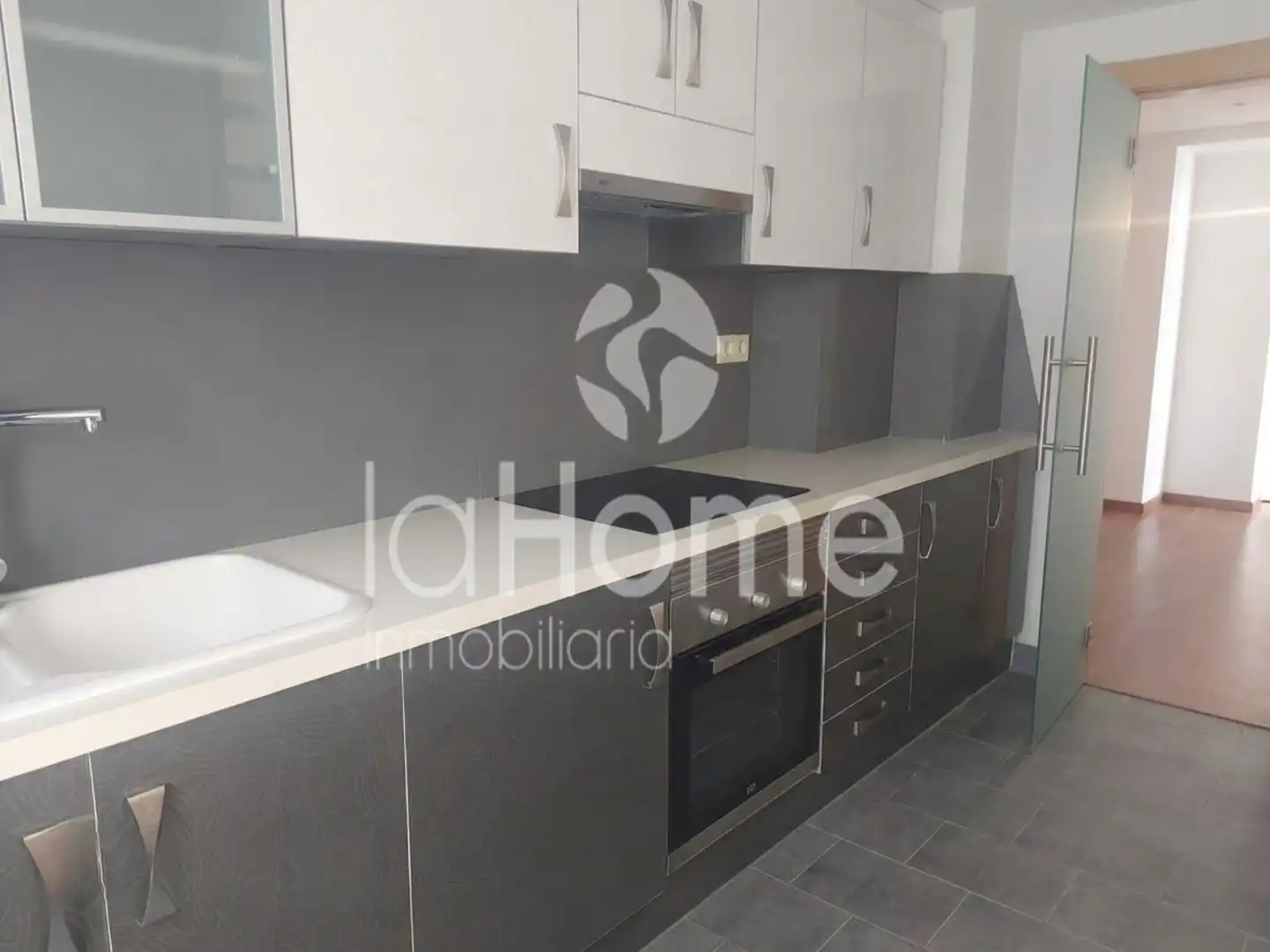Küche von Wohnung zum Verkauf in Paterna mit Parkett, Terrasse und Ofen