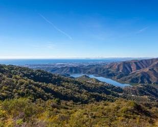 Vista exterior de Apartament en venda en Istán amb Aire condicionat, Calefacció i Jardí privat