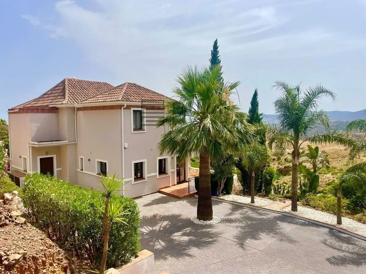 Chalet con piscina en venta en Urb. Valtocado, imagen 4