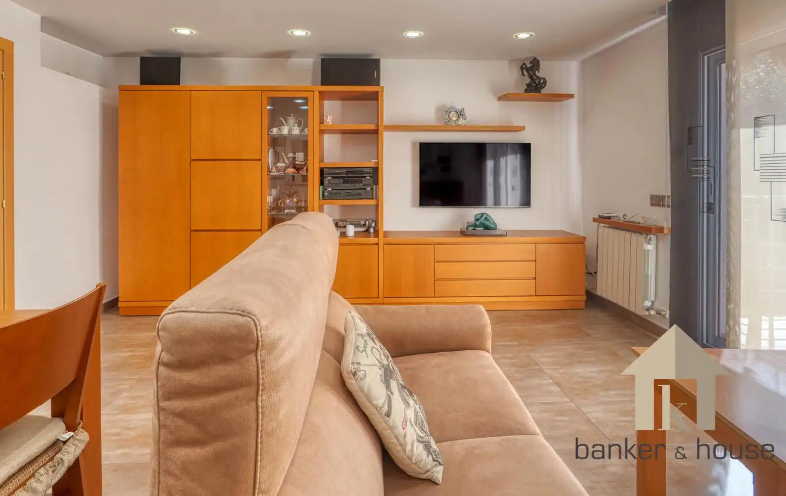 Sala d'estar de Casa adosada en venda en Ripollet amb Aire condicionat, Calefacció i Terrassa