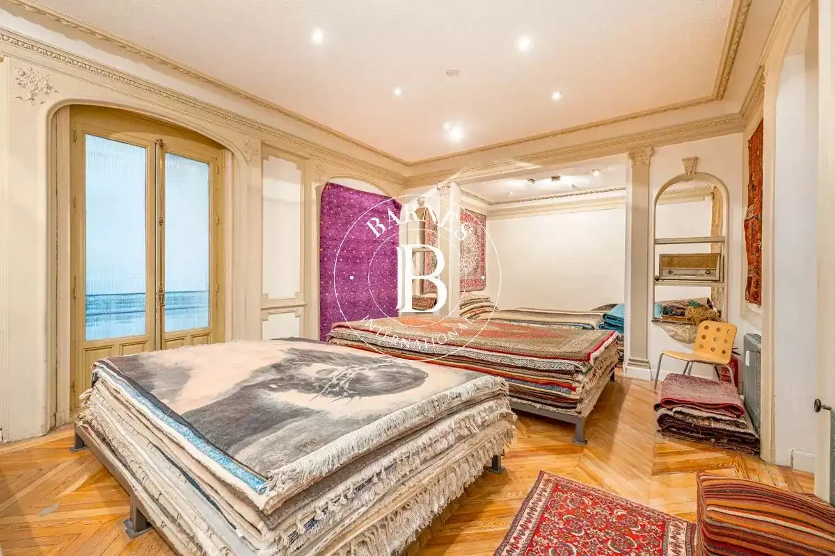 Habitación de Local en venta en Madrid con Aire acondicionado