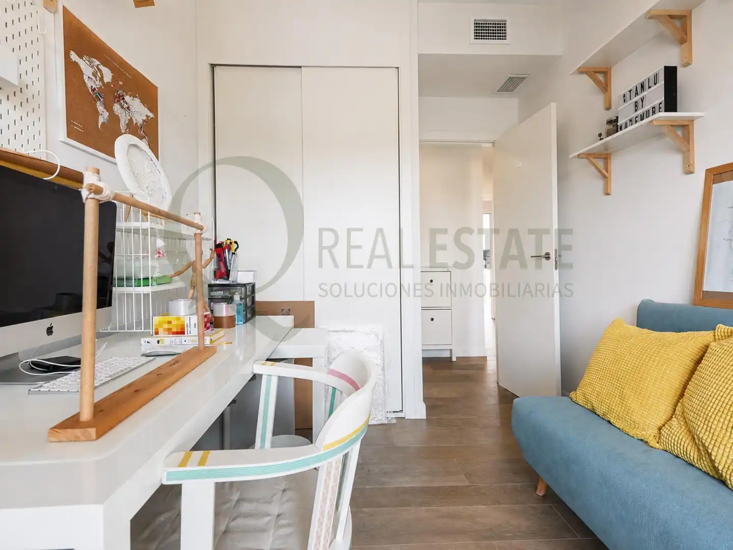 Habitación de Ático en venta en Alicante / Alacant con Aire acondicionado, Calefacción y Jardín privado