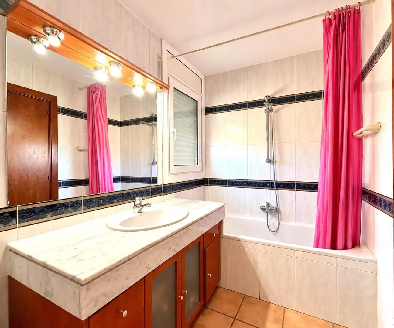 Flat with terrace for sale in La Roca del Vallès, imagen 22