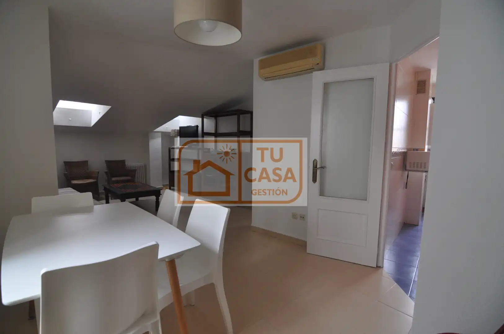 Wohnung zur Miete in Cáceres mit Klimaanlage, Heizung und Möbliert