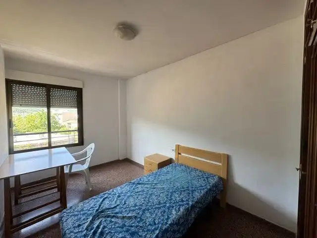 Bedroom of Flat for rent in Alcoy / Alcoi  with Storage room and Furnished
