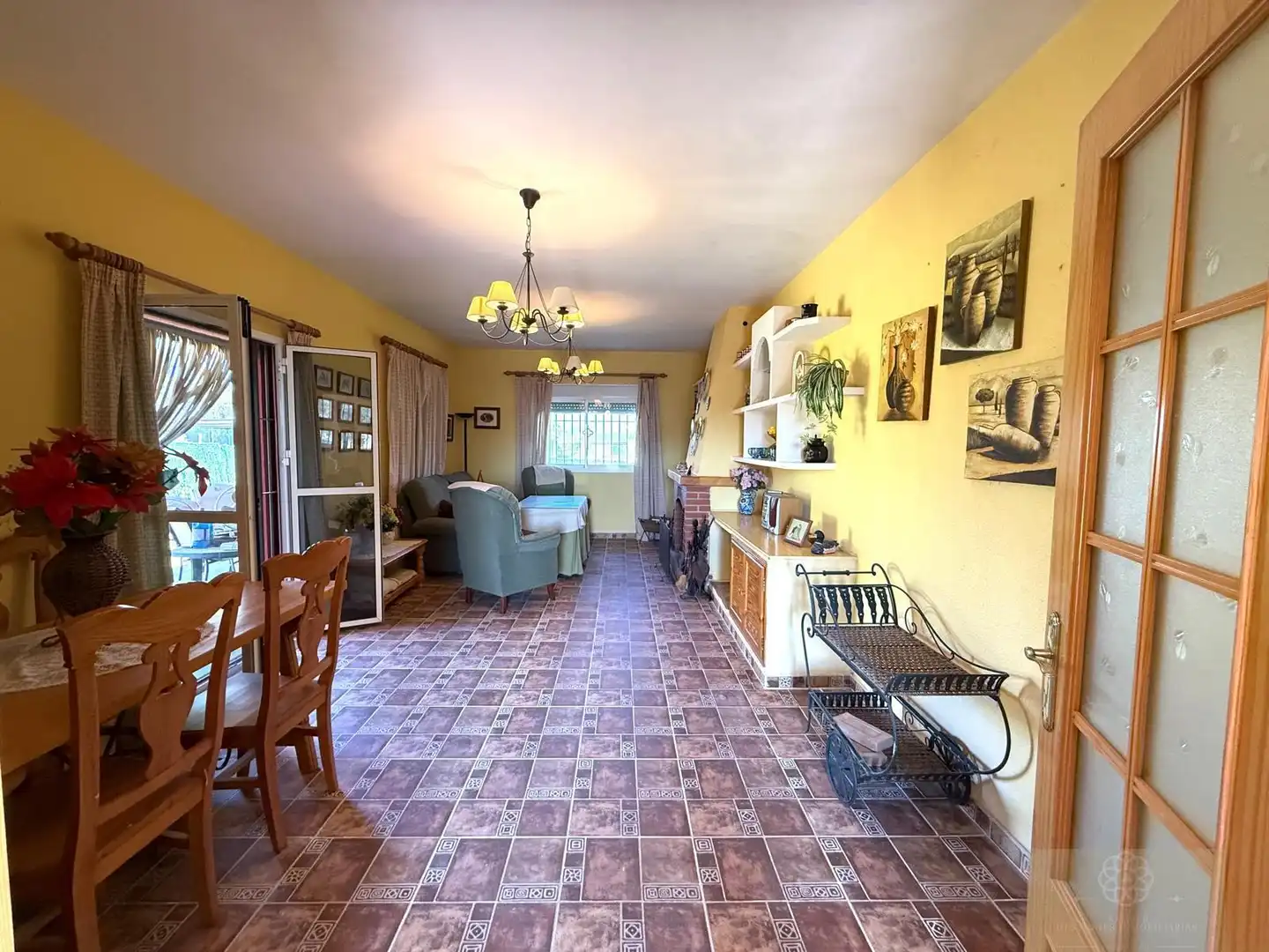 Sala d'estar de Casa o xalet en venda en El Puerto de Santa María amb Piscina