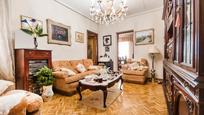 Sala d'estar de Pis en venda en  Madrid Capital amb Aire condicionat, Calefacció i Parquet