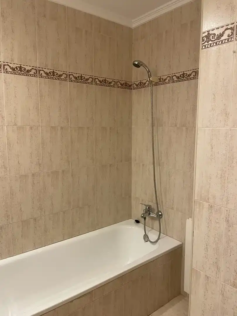 Baño de Piso para compartir en San Vicente de la Sonsierra, La Rioja