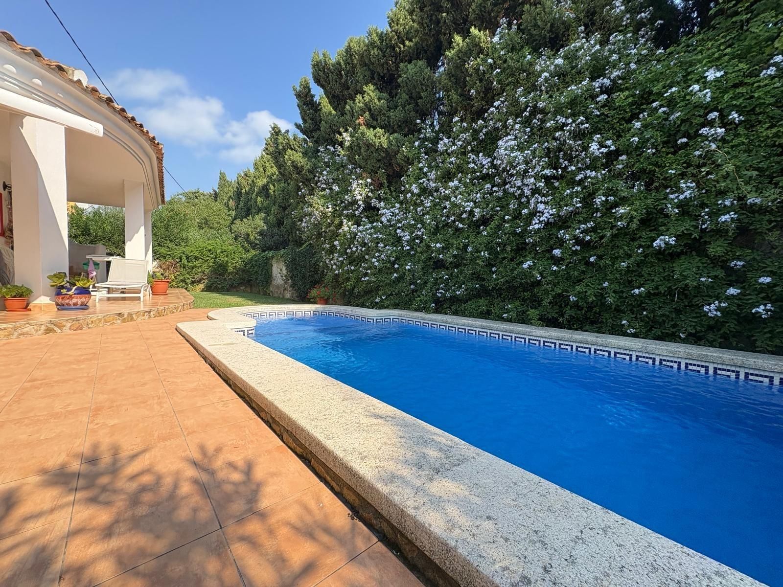 Piscina de Casa o xalet en venda en Vinaròs amb Aire condicionat, Calefacció i Jardí privat