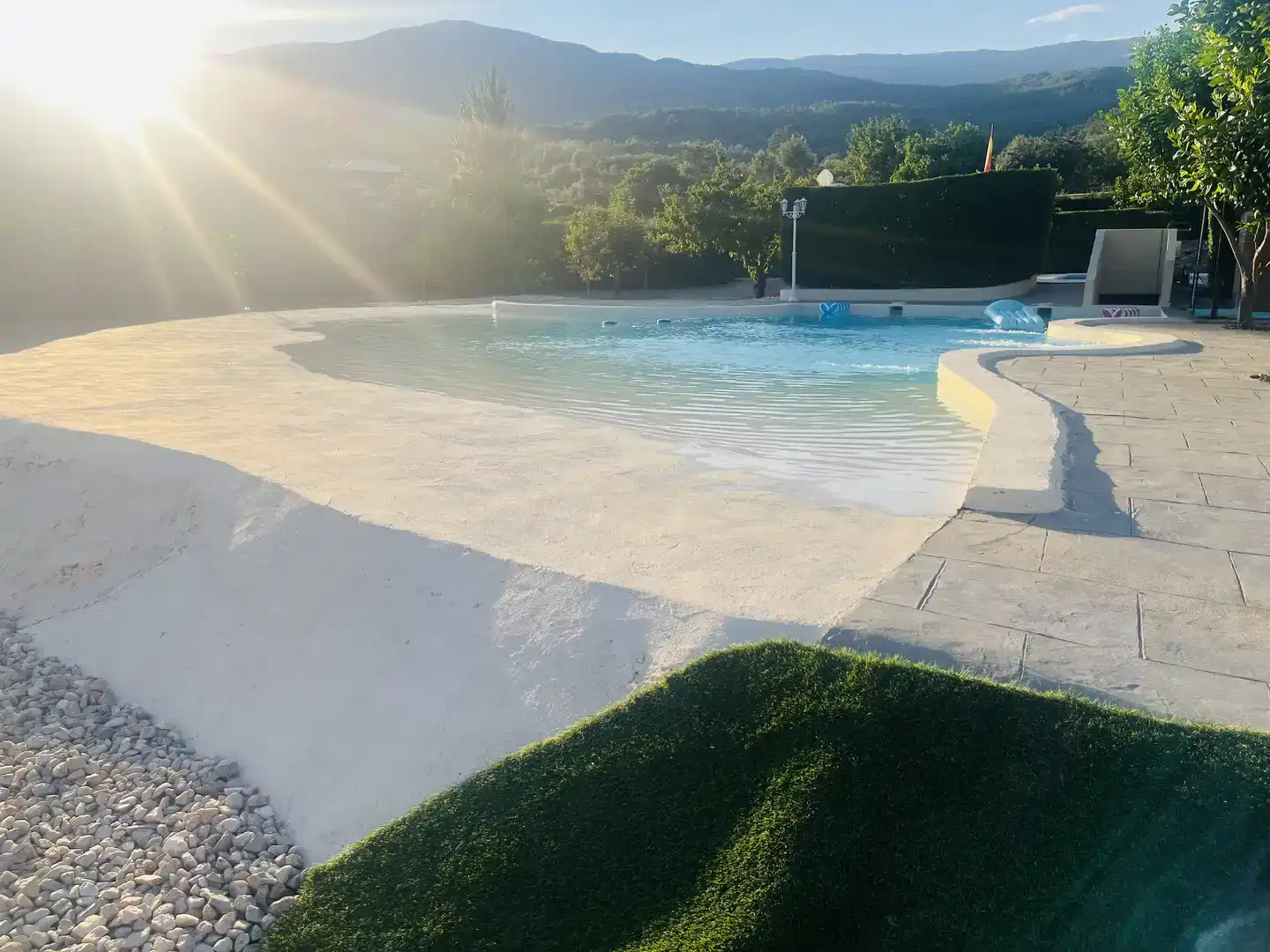 Piscina de Finca rústica en venda en Cuacos de Yuste amb Aire condicionat, Jardí privat i Traster
