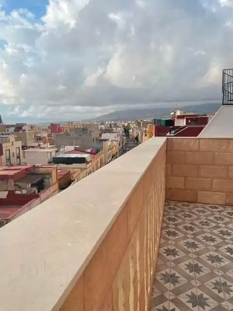 Vista exterior de Edifici en venda en Melilla