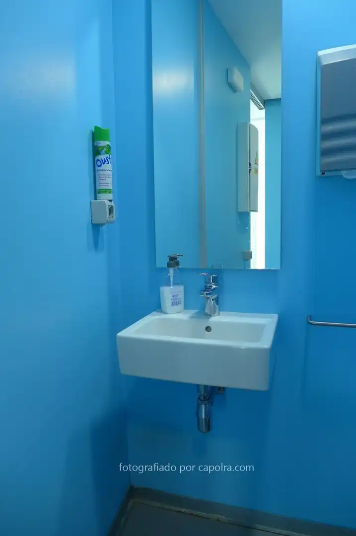 Baño de Oficina de alquiler en Barcelona con Aire acondicionado y Calefacción