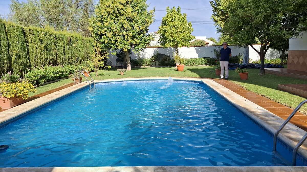 Swimming pool of House or chalet for sale in La Carlota  with Air Conditioner, Private garden and Terrace