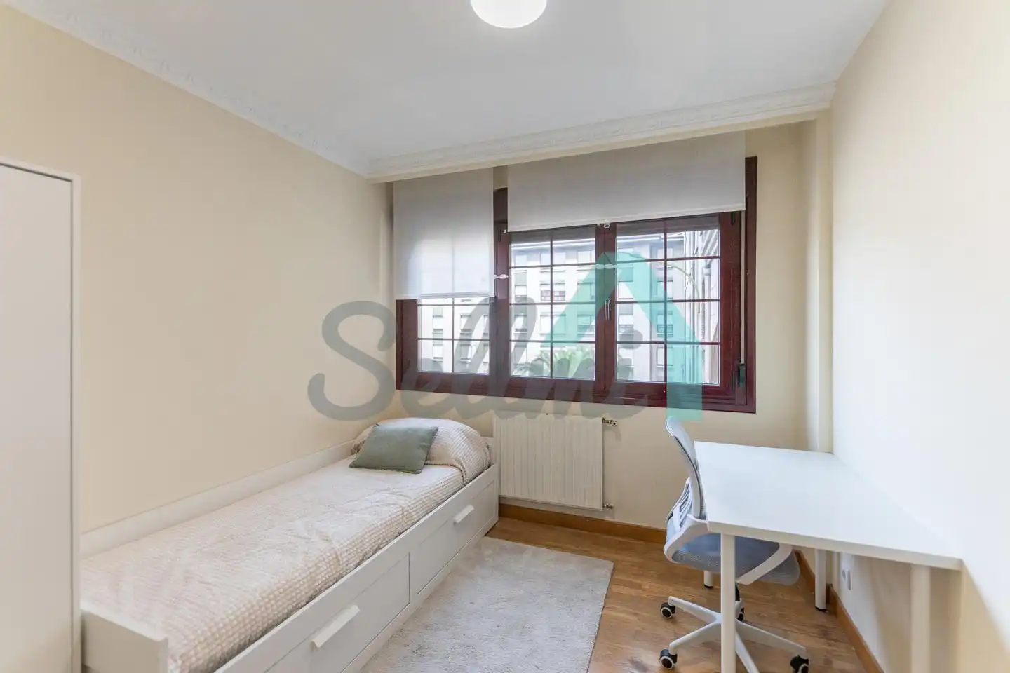 Flat for rent in Calle Luis Braille, Milán - Pumarín