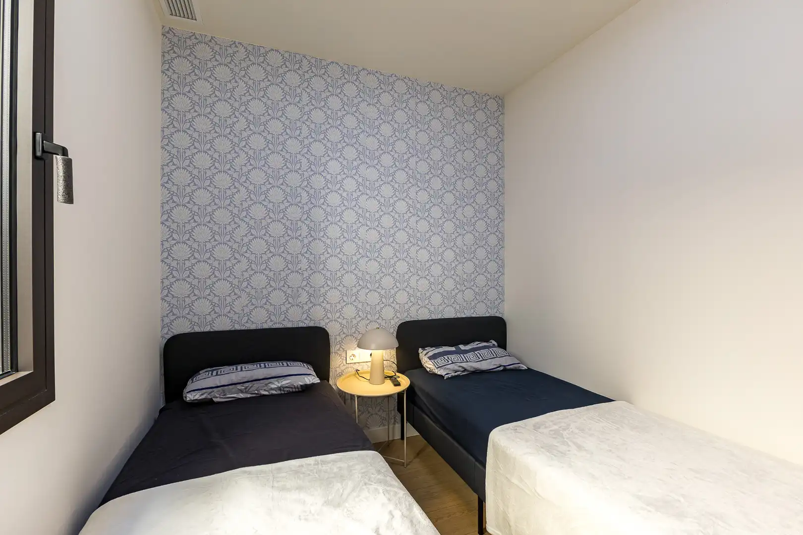 Bedroom of Apartments for sale in Vilanova i la Geltrú  with Air Conditioner, Heating and Storage room