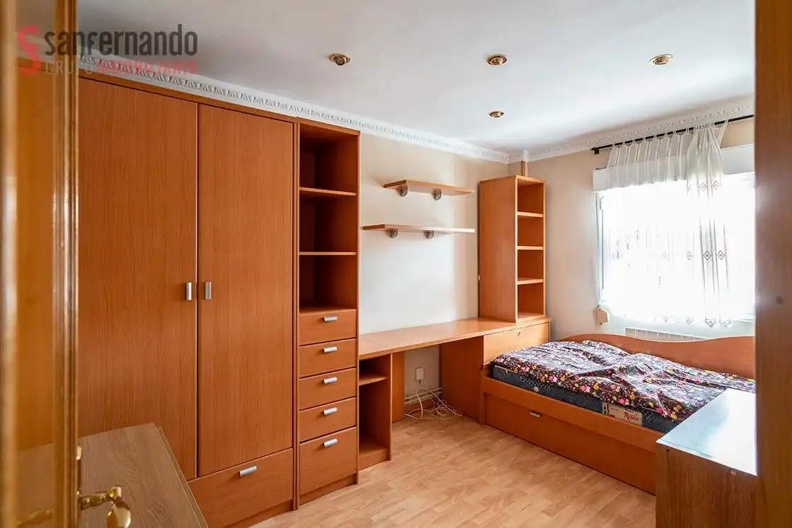 Habitación de Piso en venta en Santander con Calefacción