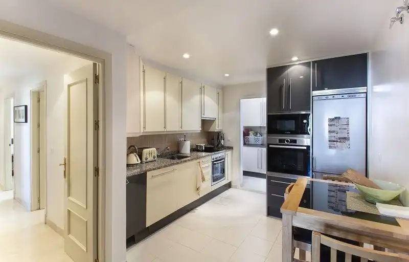 Apartament amb piscina en venda a Nueva Andalucía, imagen 6