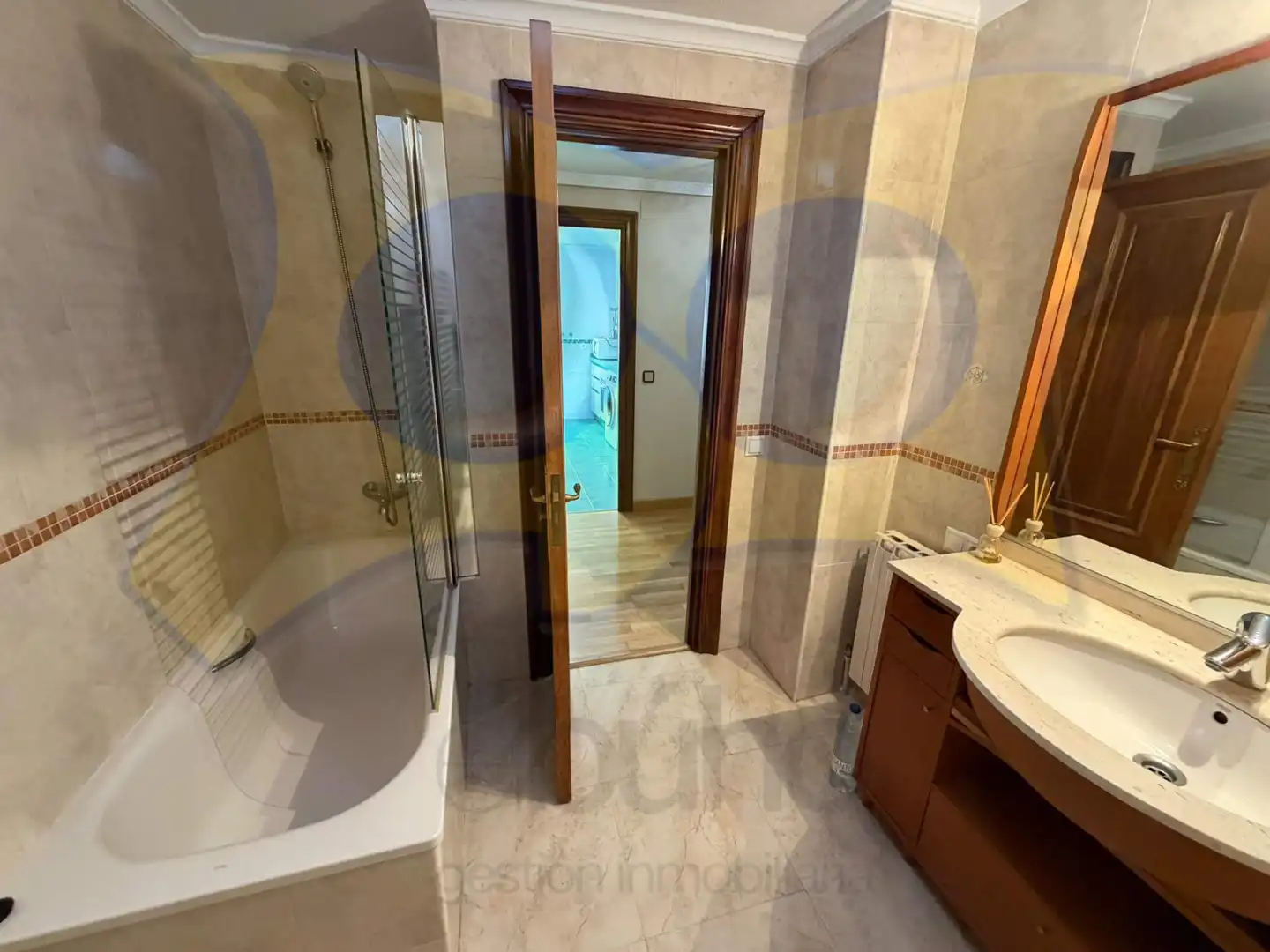 Baño de Piso en venta en Salamanca con Amueblado