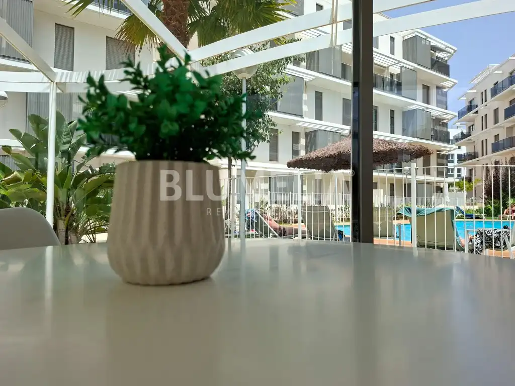 Terrassa de Apartament en venda en Dénia amb Aire condicionat, Calefacció i Jardí privat