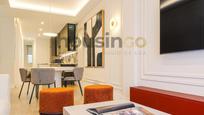 Sala d'estar de Pis en venda en  Madrid Capital amb Aire condicionat, Calefacció i Parquet