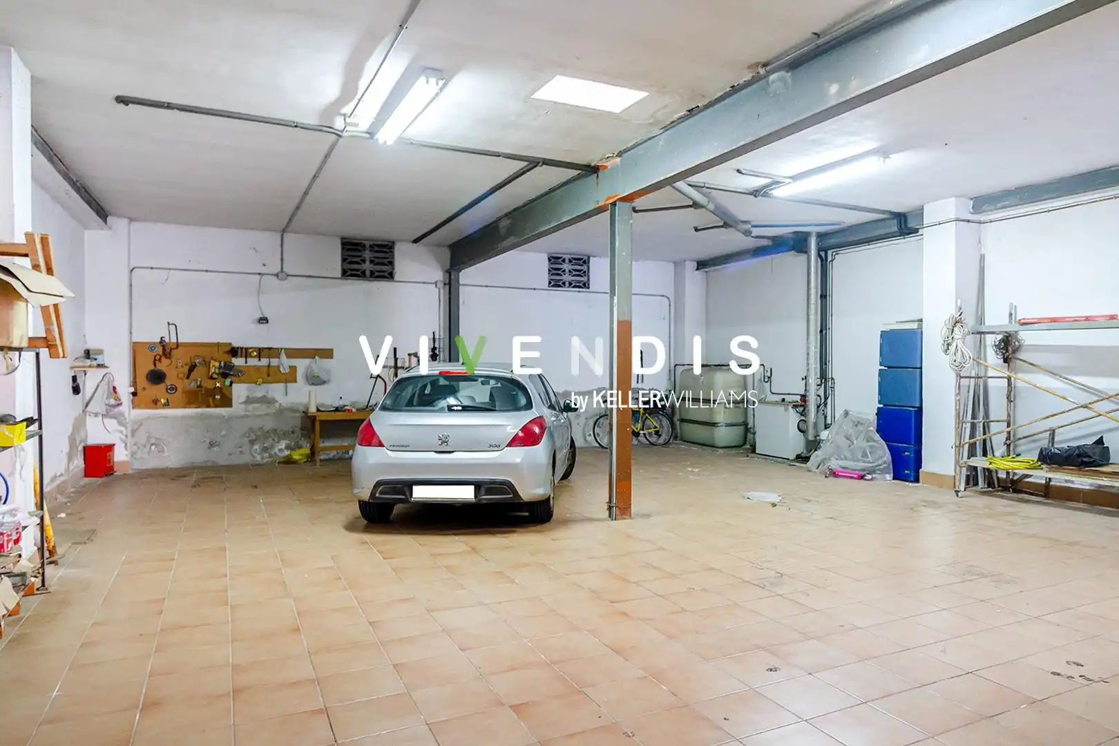 Local en venta en Sant Andreu de la Barca