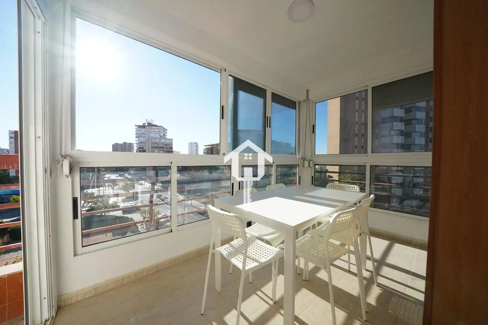 Vista exterior de Pis en venda en Alicante / Alacant amb Terrassa, Moblat i Piscina comunitària