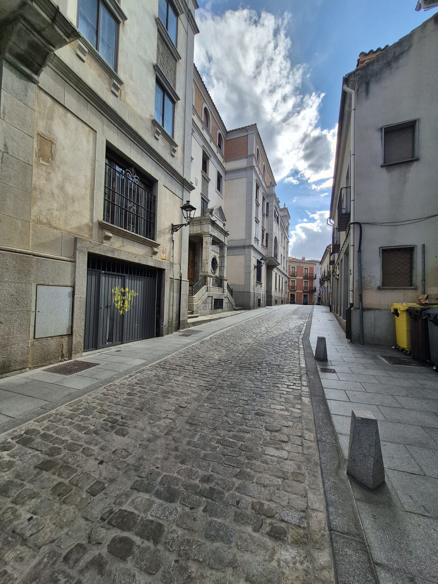 Vista exterior de Piso en venta en Ávila Capital con Calefacción, Terraza y Trastero